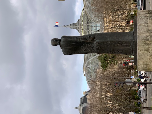 Monument to Simon Bolivar with the Grand Palais in the background
