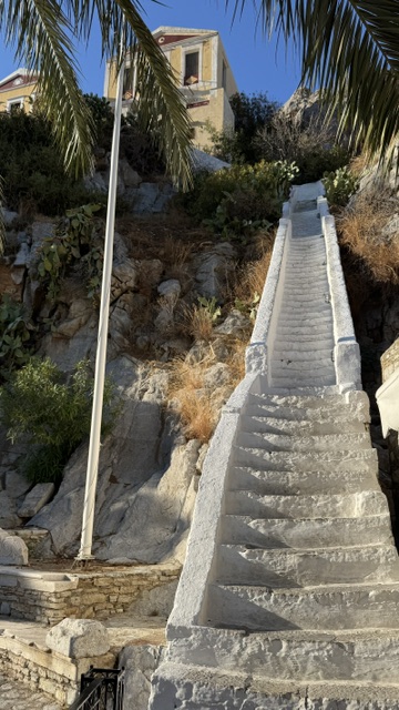 A photograph accompanying this guide to Rhodes