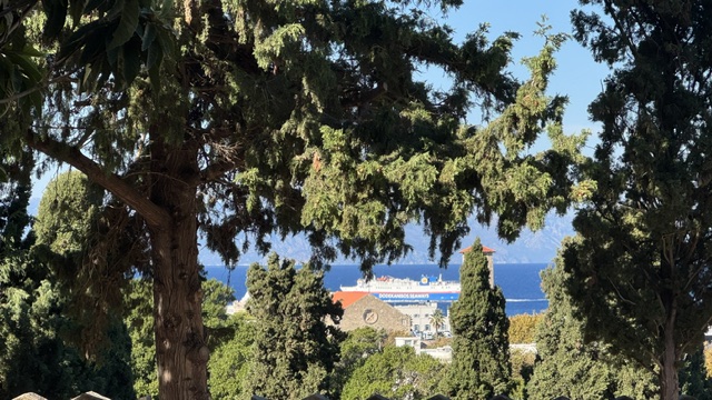 A photograph accompanying this guide to Rhodes