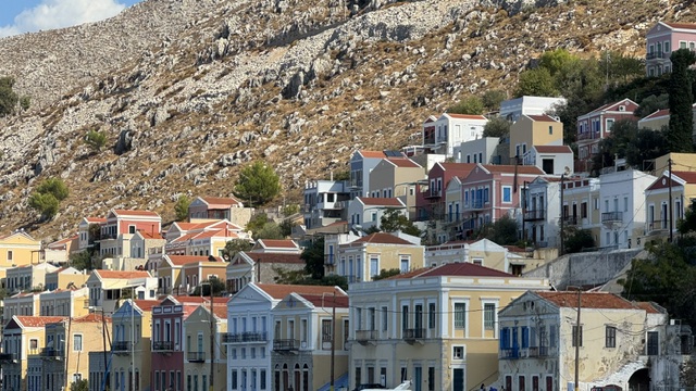 A photograph accompanying this guide to Rhodes