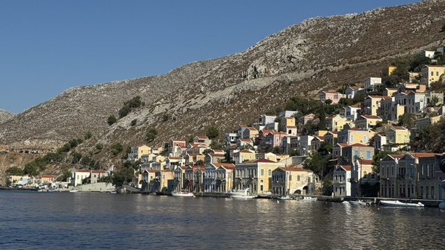 A photograph accompanying this guide to Rhodes