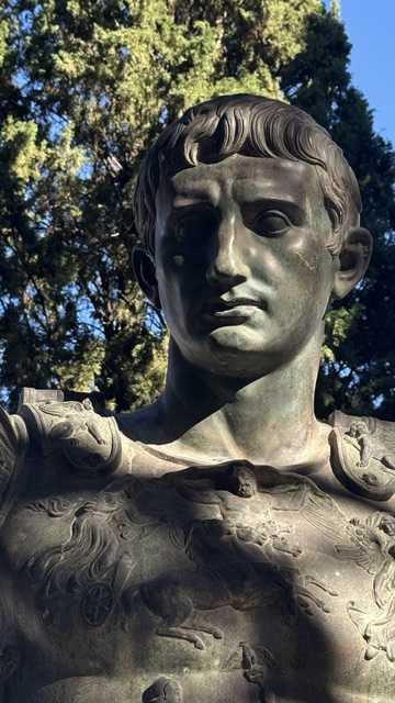 A photograph accompanying this guide to Rhodes