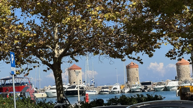 A photograph accompanying this guide to Rhodes