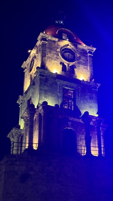 A photograph accompanying this guide to Rhodes