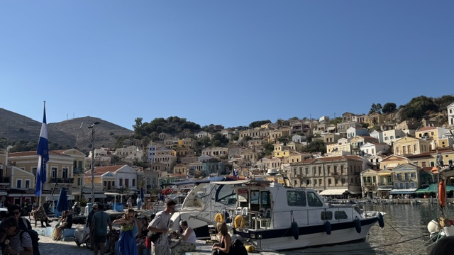 A photograph accompanying this guide to Rhodes