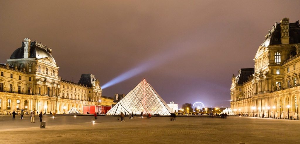 Louvre Avoid Crowds