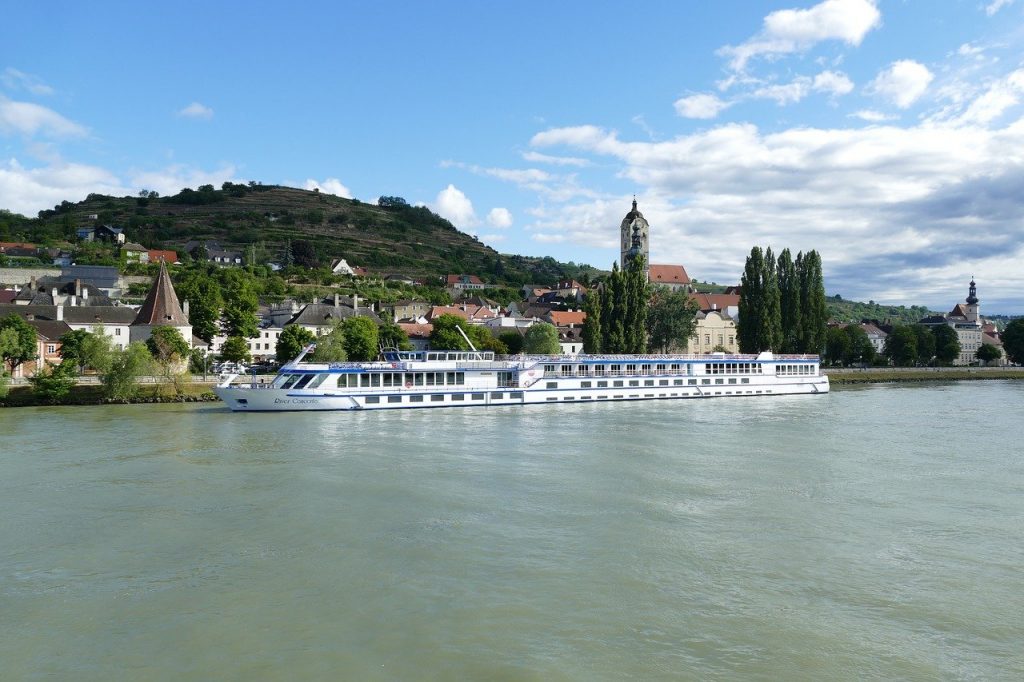 The Advantages of Choosing Small Ship Cruises